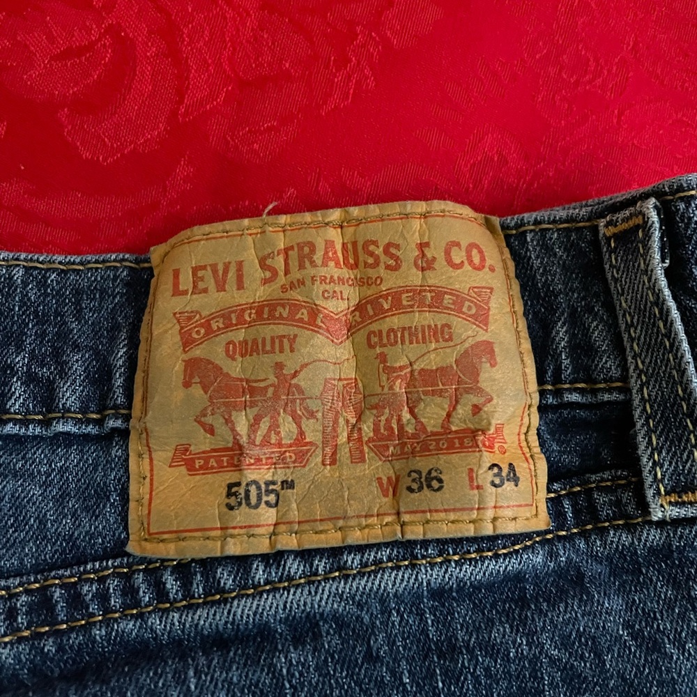 Levi's Men's Straight Blue Denim Jeans with Leather Patch